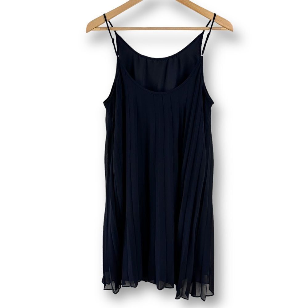 ‎BCBGeneration black pleated lined sleeveless min… - image 2